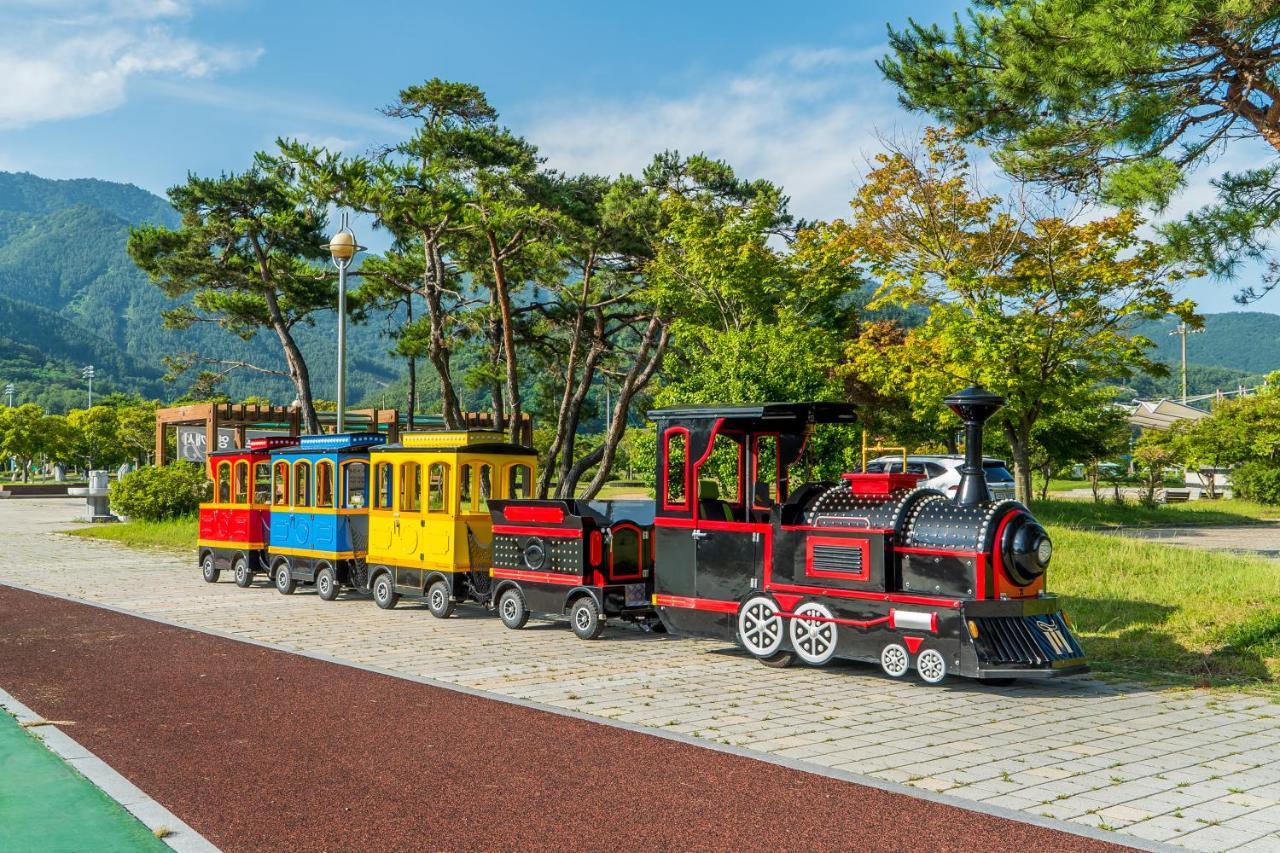 Namhae Sports Park Hotel Екстер'єр фото