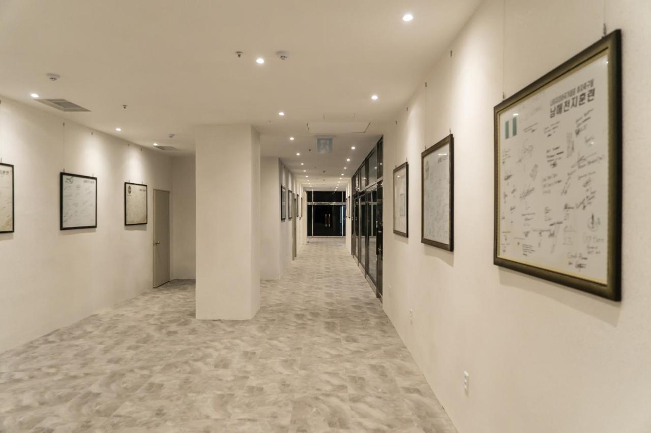 Namhae Sports Park Hotel Екстер'єр фото