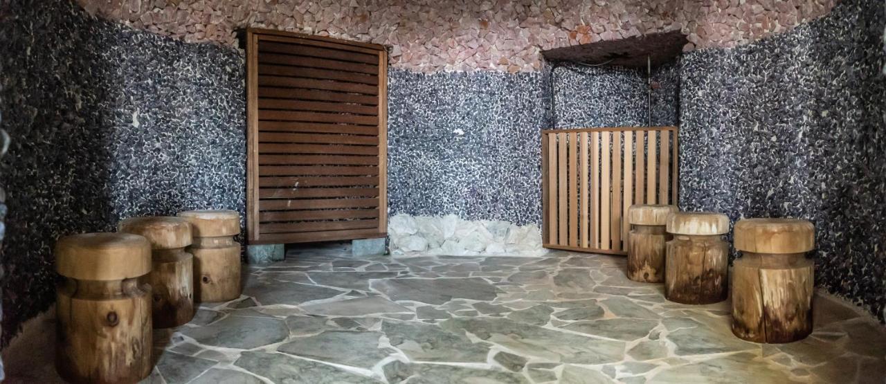 Namhae Sports Park Hotel Екстер'єр фото