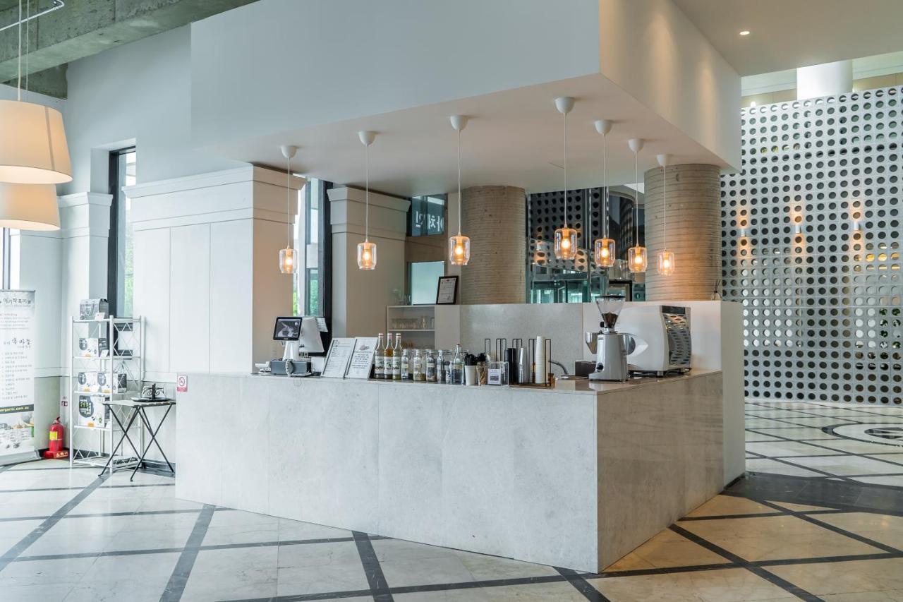 Namhae Sports Park Hotel Екстер'єр фото