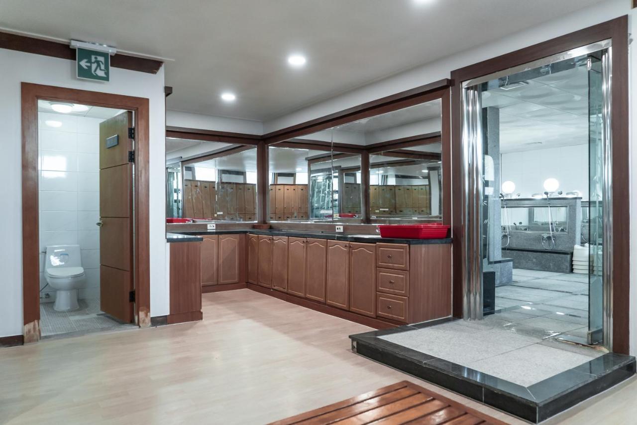 Namhae Sports Park Hotel Екстер'єр фото